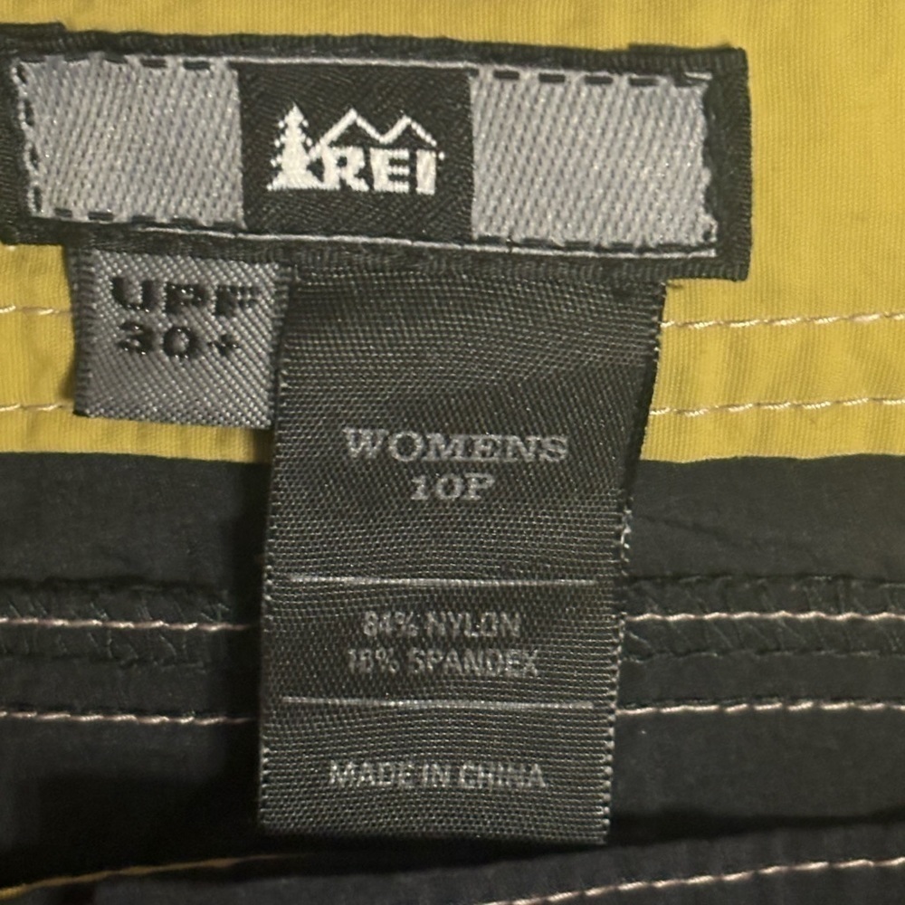 REI Convertible Hiking Pants size 10P - Picture 4 of 10